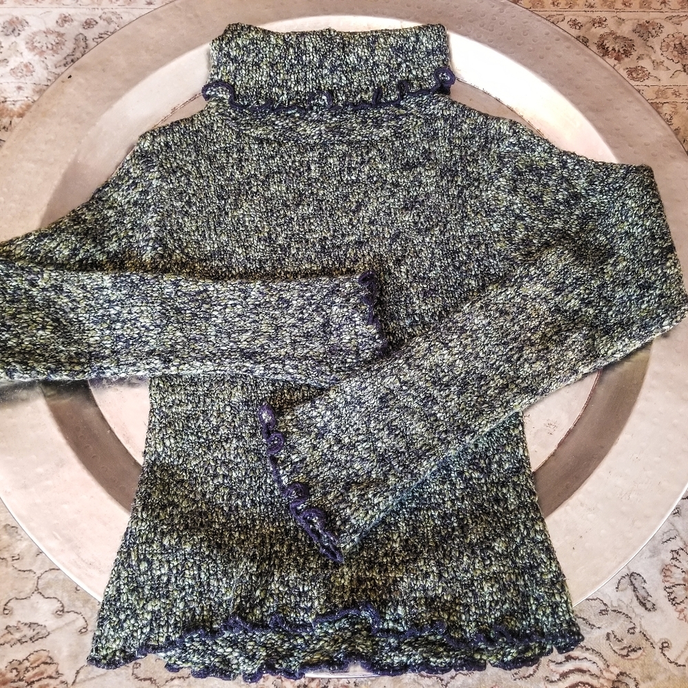 🌱Cutest scalloped detail turtleneck sweater